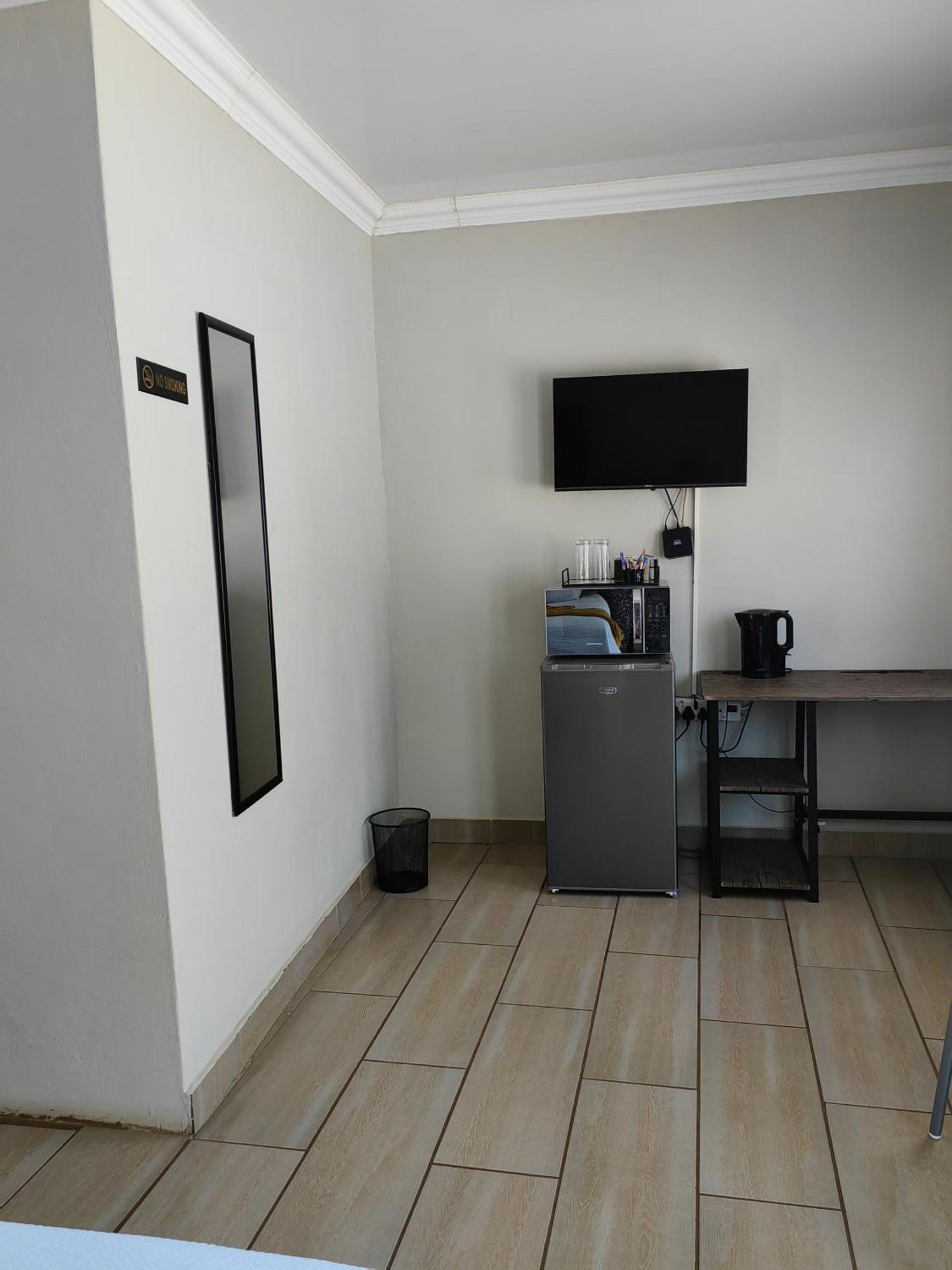 Back Of The Moon Guesthouse Kuruman Eksteriør bilde