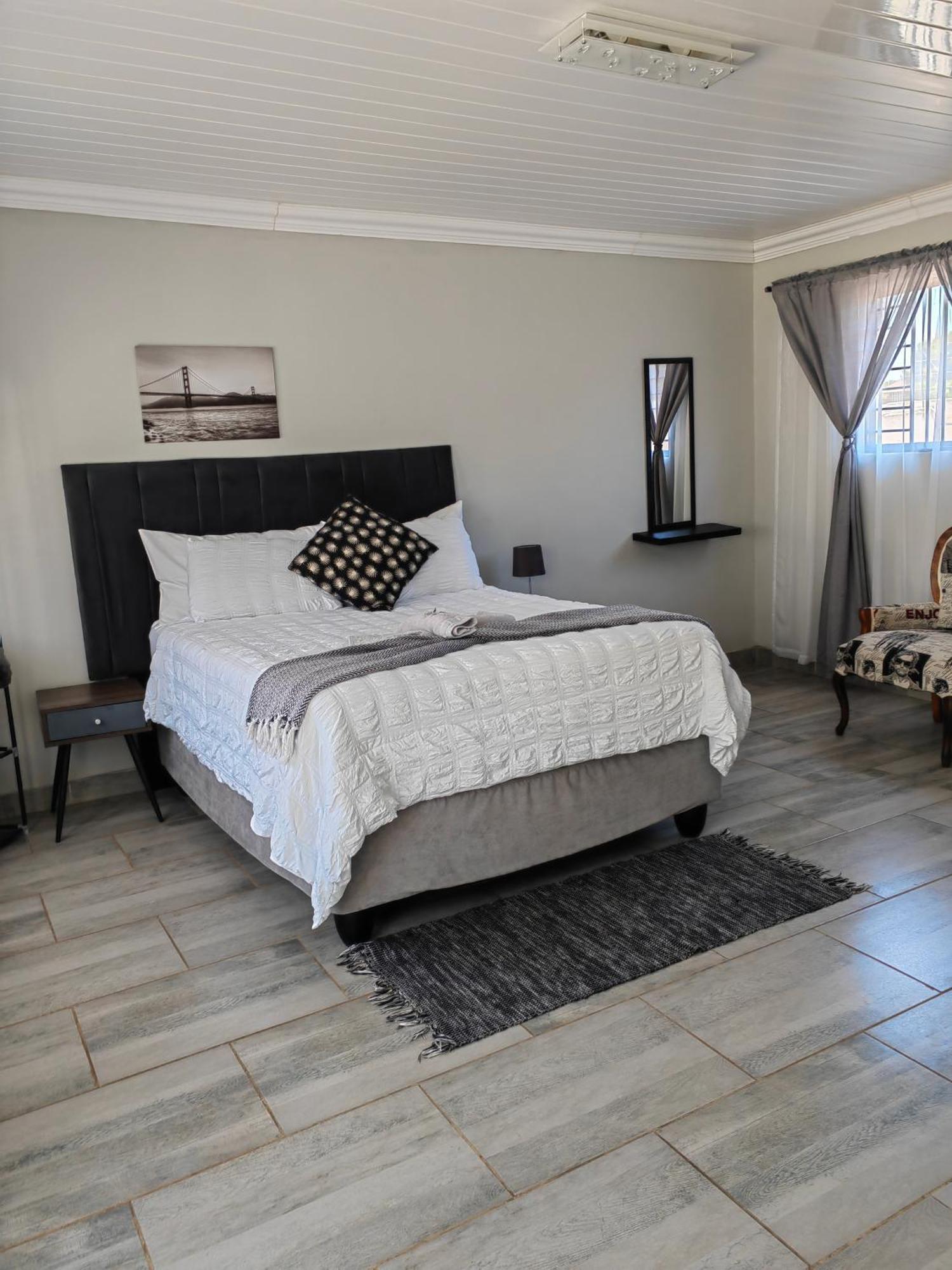 Back Of The Moon Guesthouse Kuruman Eksteriør bilde
